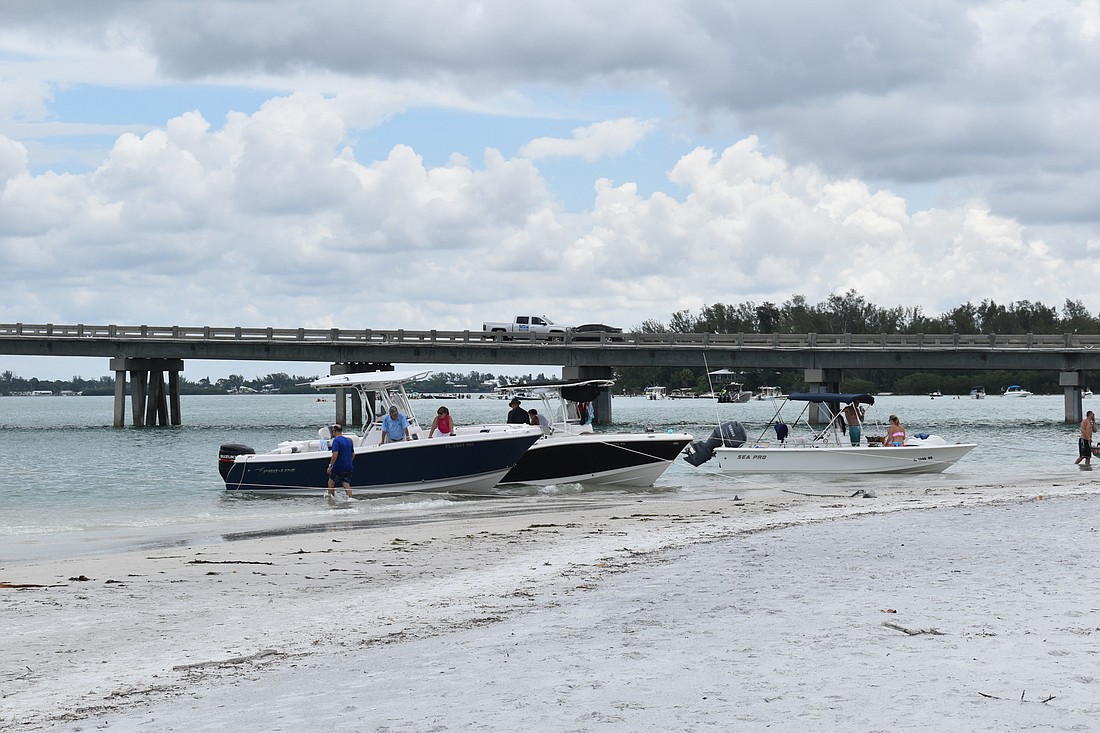 Longboat Key&#39;s northern tip is popular with boaters.