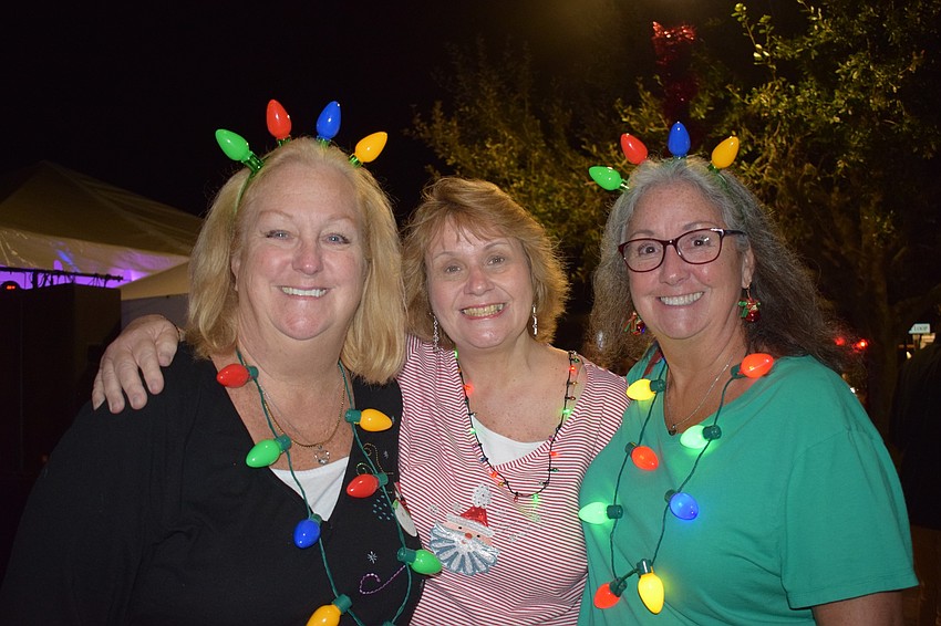 Pat Napurano and Carol Aquino visit Lakewood Ranch's Nancy Konick from New Jersey.