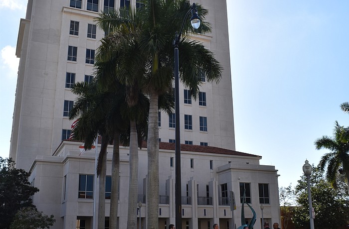 The Sarasota County Sheriffâ€™s Office cordoned off the courthouse building as authorities investigated the bomb threat this afternoon.