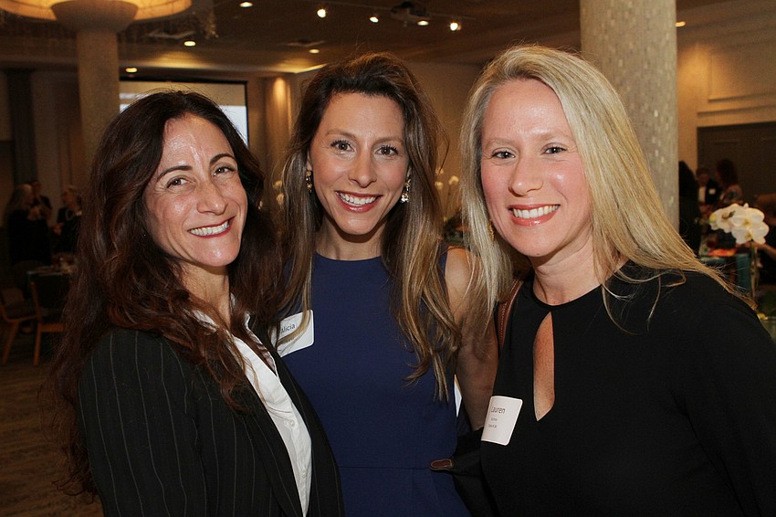 Cloe Drapkin, Alicia Zimmerman and Lauren Kernov