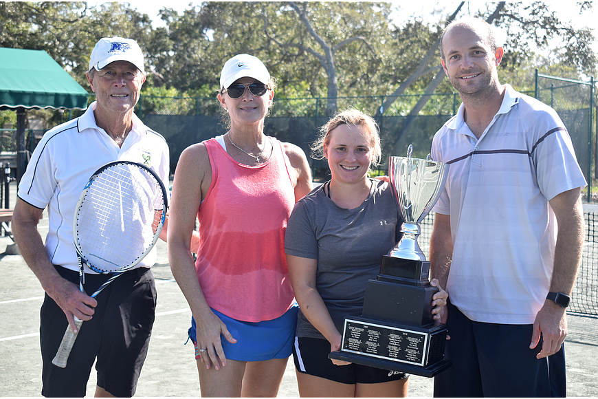 Winners of the 2019 tournament&#39;s Division 1, Andy and Karen Adams, Sandra Weiss and Chris Wetzig.