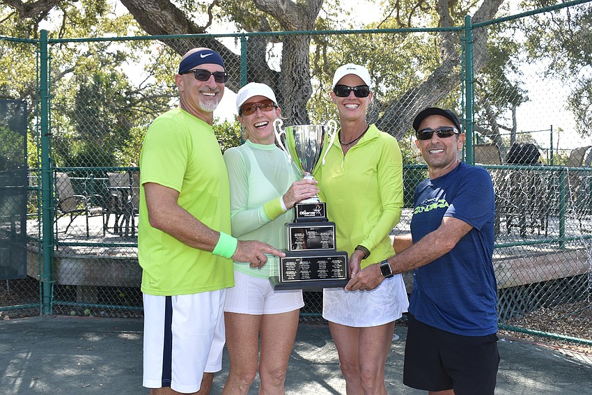 Div. 1 winners Mark Bellissimo, Kimberley Pelyk, Michele Rose and Nader Massoumi.