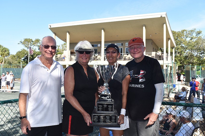 Div. 2 winners Murray Pattenden, Jo Ann Nevins, Gail Galbraith and Kim Miller.