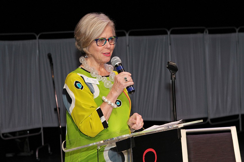Roxie Jerde spoke to the assembled guests before the directors took the stage.