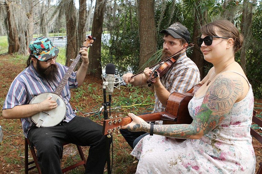 A band played music throughout the reception.