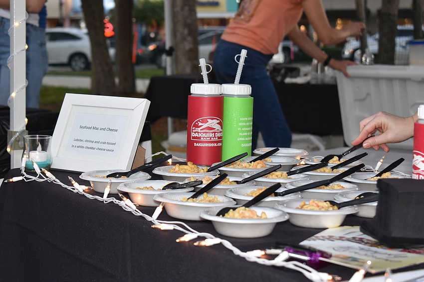 Daiquiri Deck offered seafood mac and cheese.