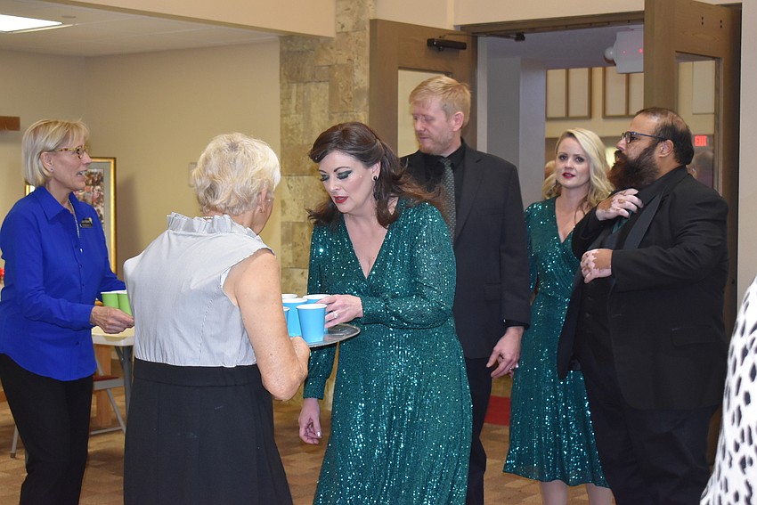 Christ Church volunteers passed out cider after the concert.