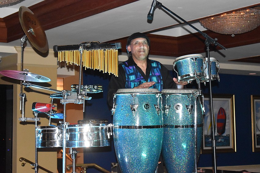 Juan Etcegorry handles the drums.