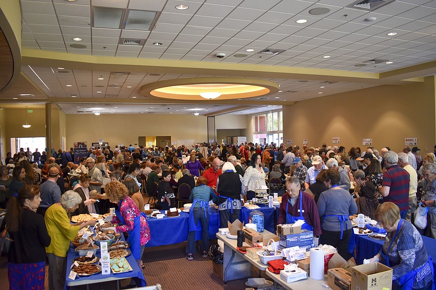Hundreds of people attended the annual Jewish Food Festival.