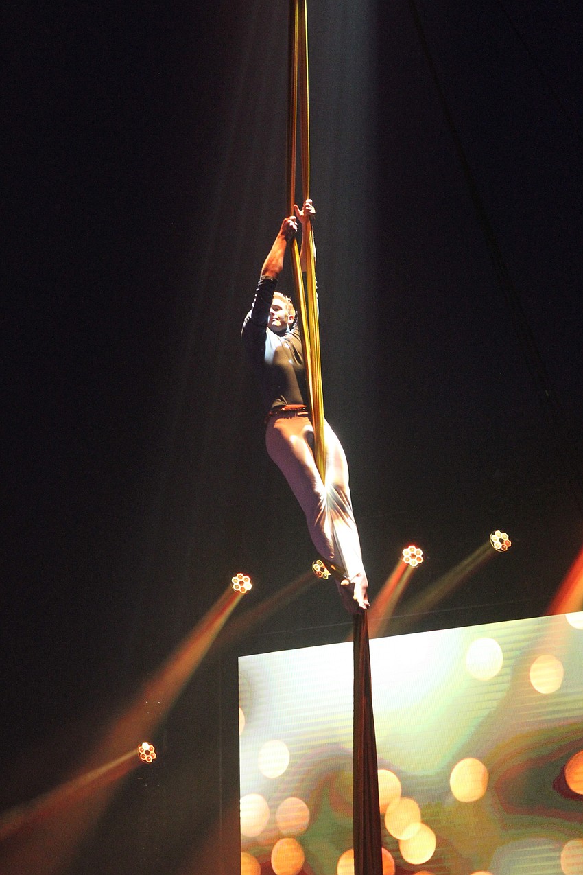 The night also had a silk performance.