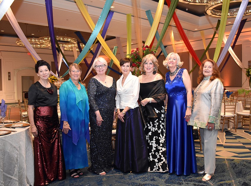 Gala committee Bonny Heet, Barb Archbold, Lynn Blackledge, Carla Koeffler, Katherine Benoit, Annette Lloyd and Susan Straus