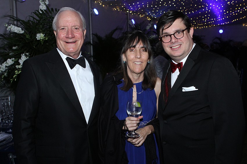 Skip Swan with Dianne and Glenn Shipley