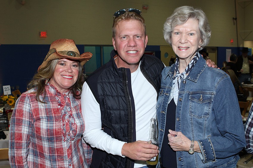 Robyn Sadlo with Al and Marsha Purmort