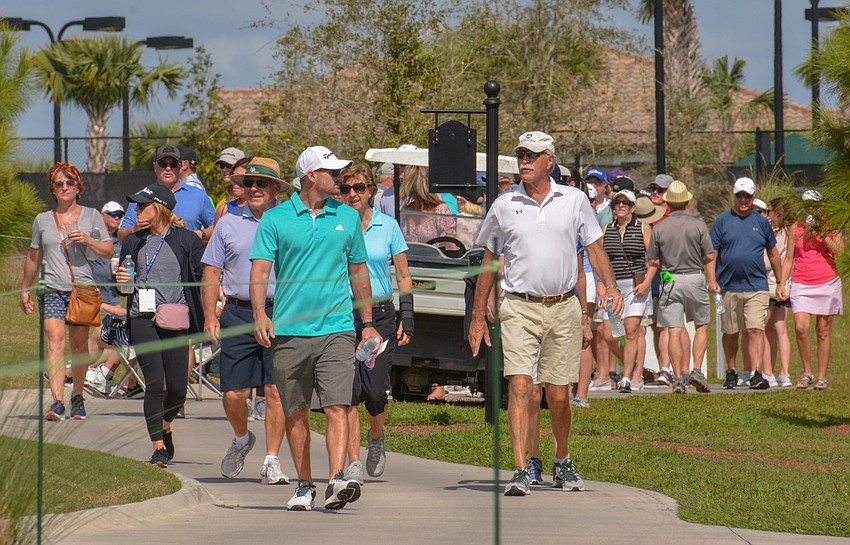 The crowd following the leaders was large on Sunday.
