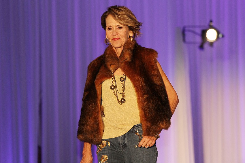 The show started with a '70s showcase.