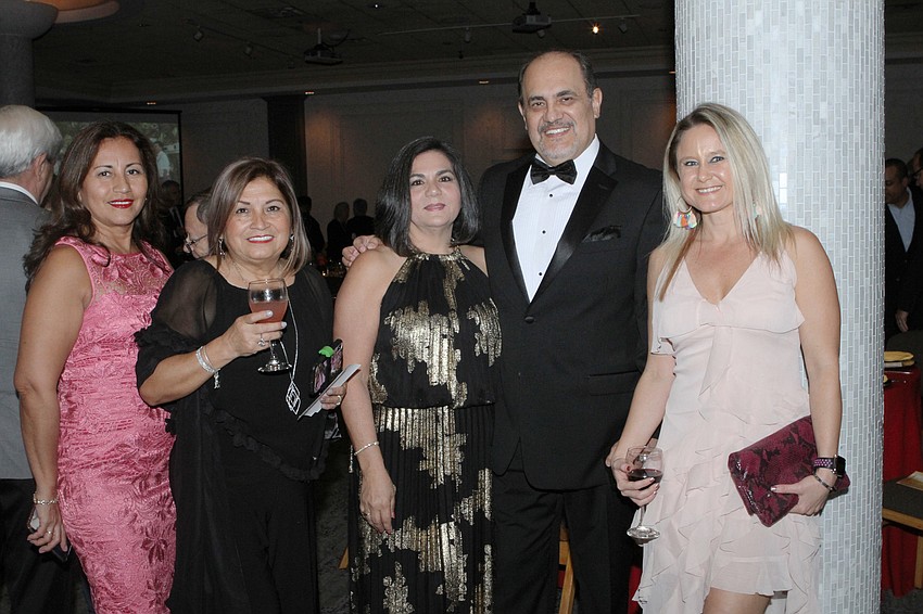 Pia Alvia, Pilar Mendaiti, Marybel and Dr. Luis Gutierrez and Andrea Capek