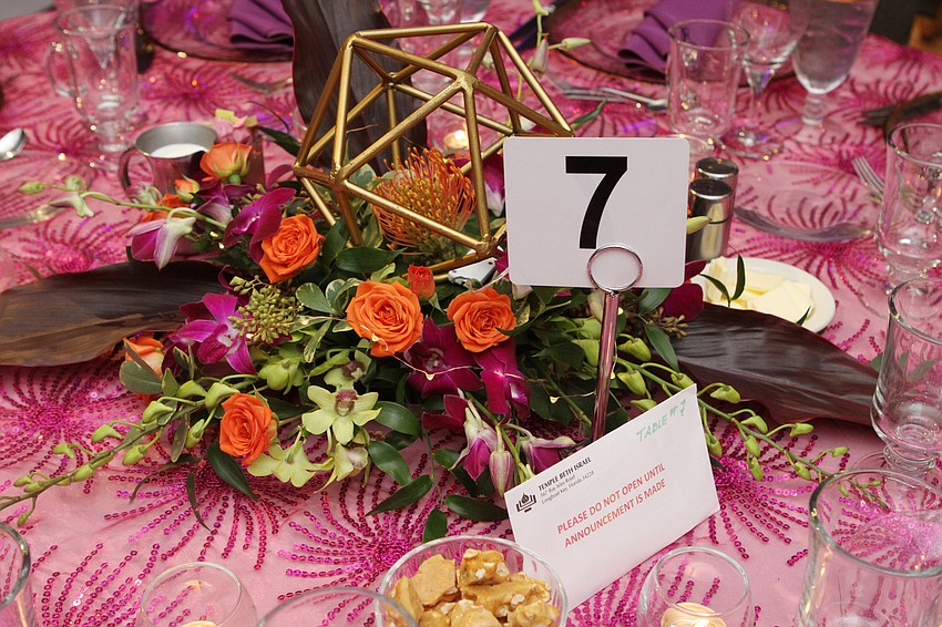 The table had Vegas-themed decor.