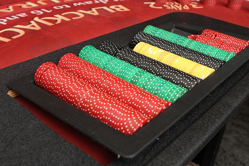 The table had Vegas-themed decor.