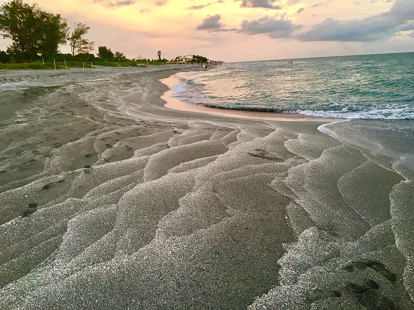 Unusual wave-made sand formations at Turtle Beach on Siesta Key | Richard Wulterkens