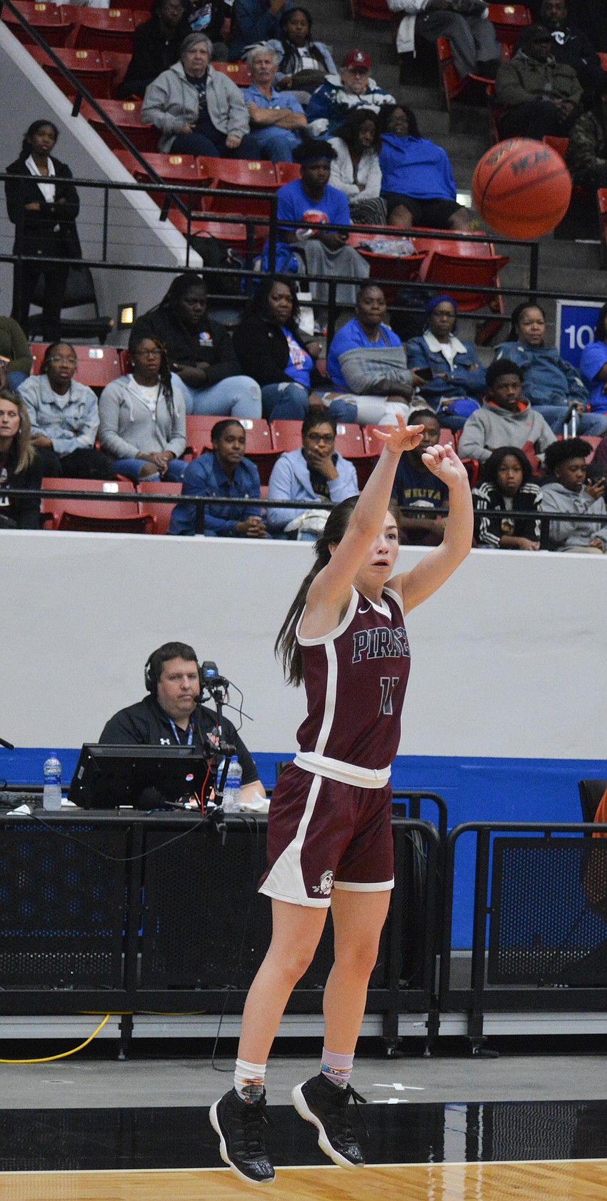 Ellie DiGiacomo finished with nine points on the night.