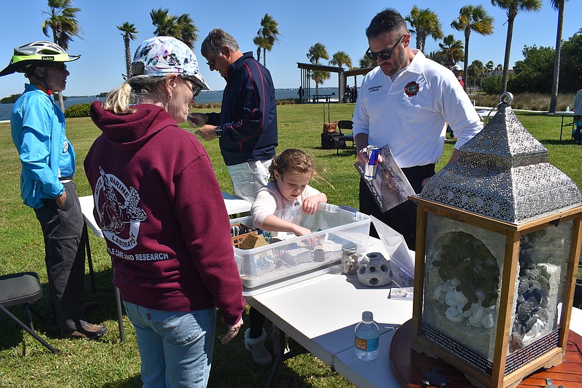 Connie Schindewolf talks Izzy and Nick DiSalvo through the diorama.
