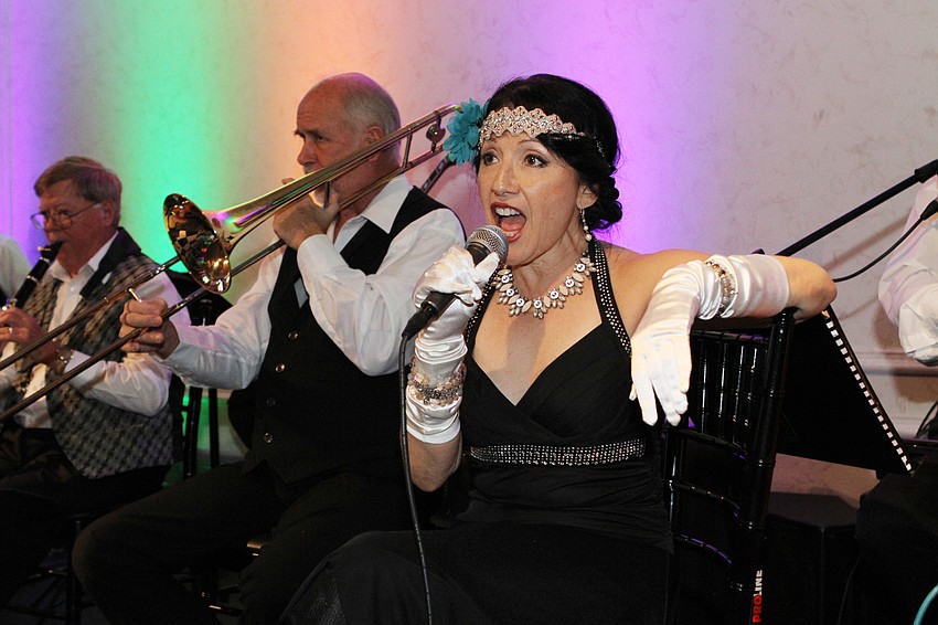 Joe Bruno's Dixieland Hot Dogs played the hits.