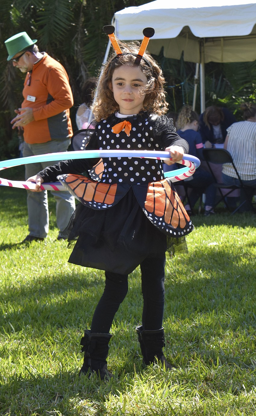 Eva Sladky, 6, hula hoops.