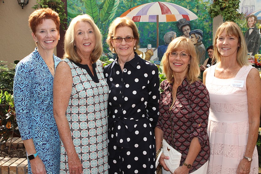 Beth Roth, Karen Nuckols, Cynthia Smith, Nancy Stapleton and Kathy co-Chairwoman Paulson