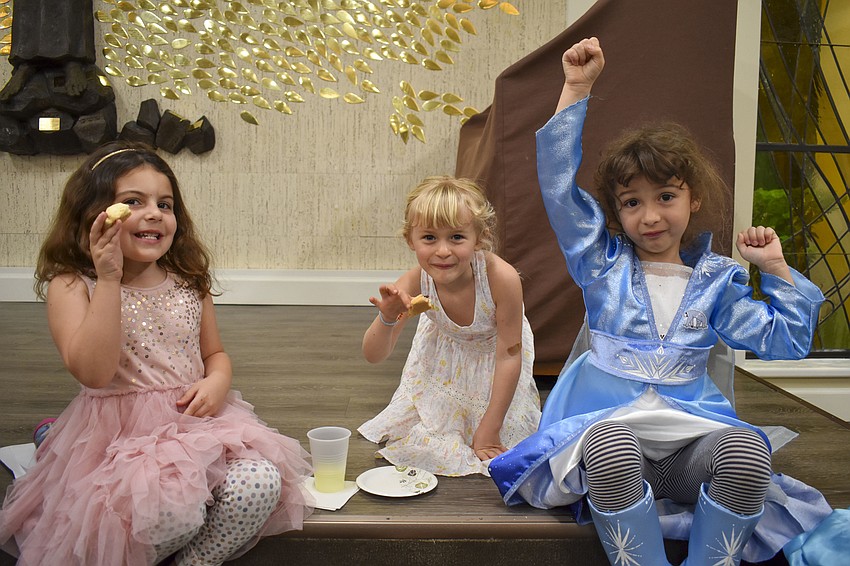 Arielle Ramer, 5, Josie Beck, 5, and Zira Sheslow, 5