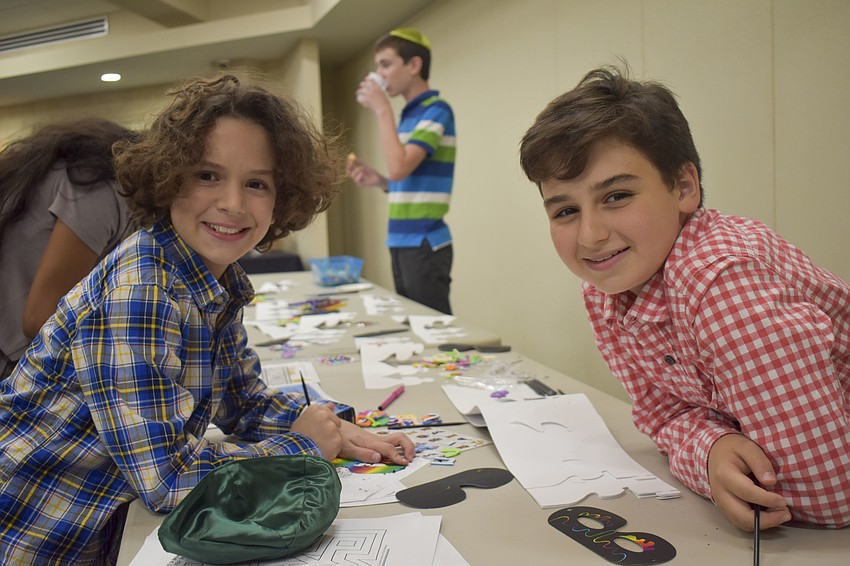 Logan, 9, and Sam Schwartz, 10
