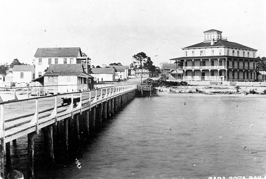 DeSoto Hotel (right), Courtesy of Manatee County Historical Resources
