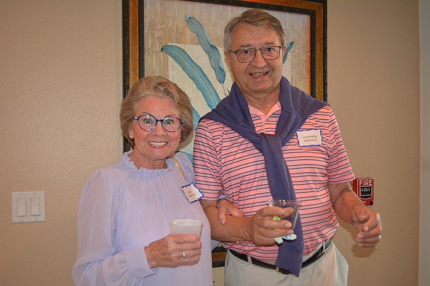 Anita Mrotzek (left) and Gunther Mrotzek