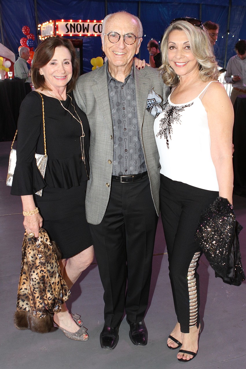 Linda and Ron Kalka with Fay Lazaris