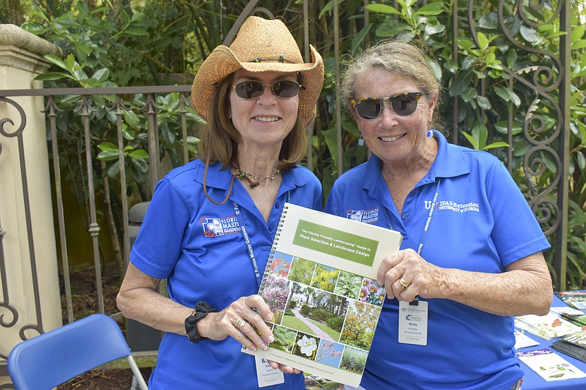 UF/IFAS Master Gardeners Patty Rohrer and Molly Bartlett