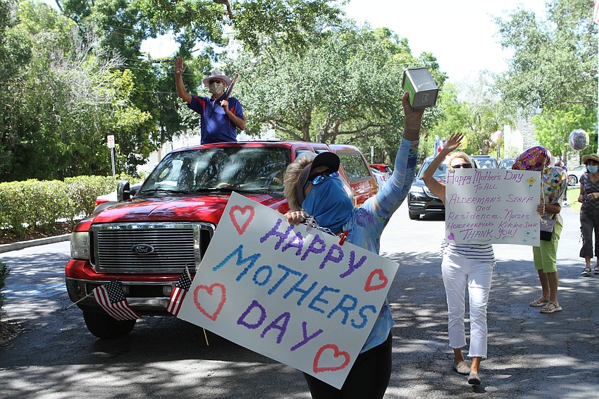 Ann Kelmenson cheered and excited the audience.