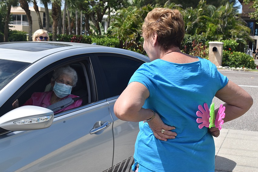 MiMi Horwitz chats with Karen Pashkow.