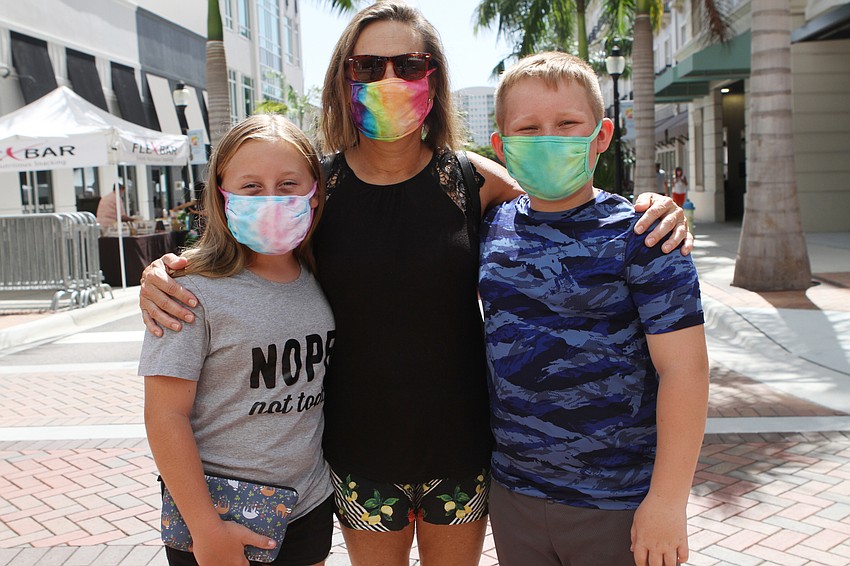 Ella Mowrey, Michele Pittenger and Clayton Mowrey took a stroll.