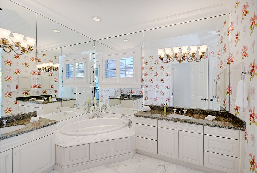 The home offers 7½ bathrooms.