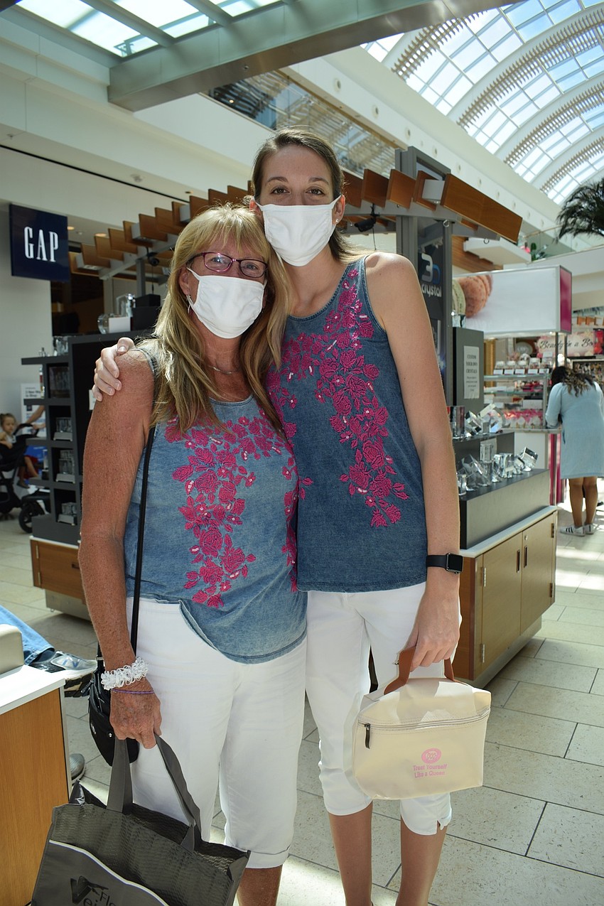 Titusville's Joann Clough and her daughter Pamela Clough, of Sarasota, enter the mother-daughter look-alike contest. 