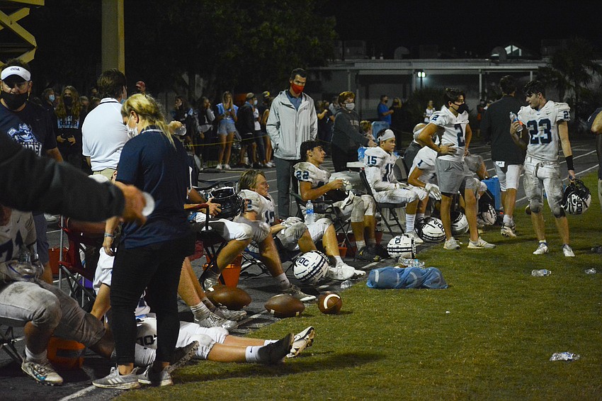The Thunder get hydrated before overtime.