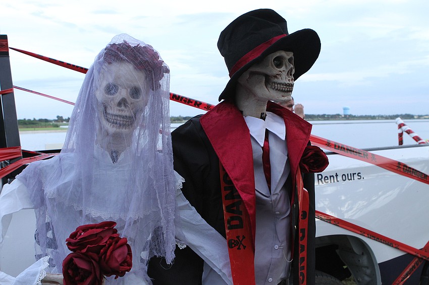 Each booth had spooky Halloween decorations.