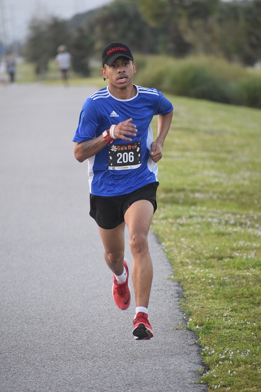 Bradenton's Kori Boyd crossed the finish line first among those in the first wave in 19:09.