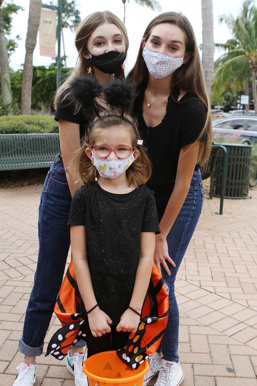 Hannah, Beth and Emmalee Adams went to Siesta Key together.