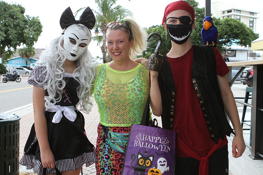 Whitney and Lisa Peck went out with Nichola Galupi.