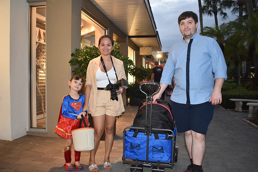 Bella, April and Justin Apag