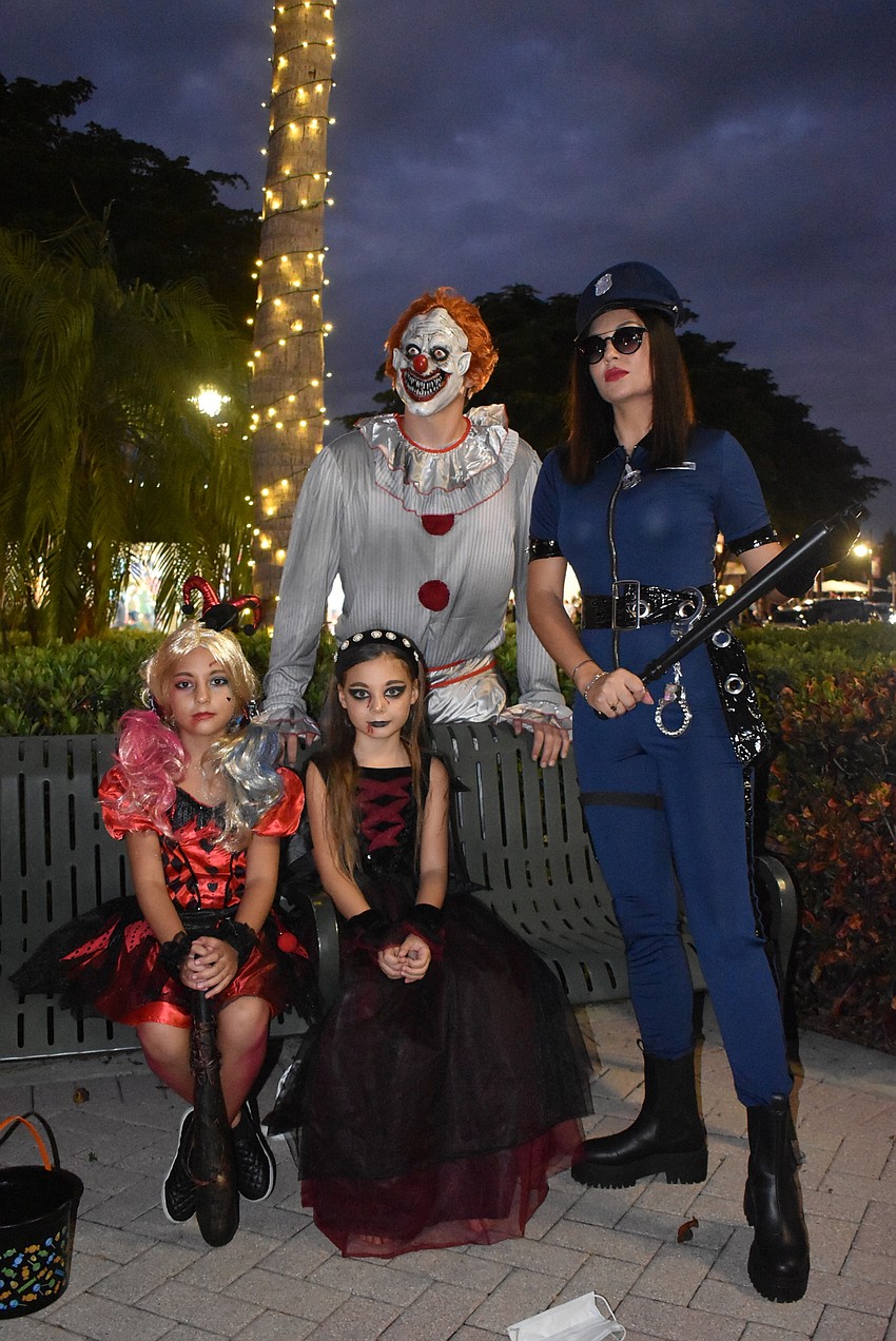 Harley, Jasmine, Alex and Saida Band