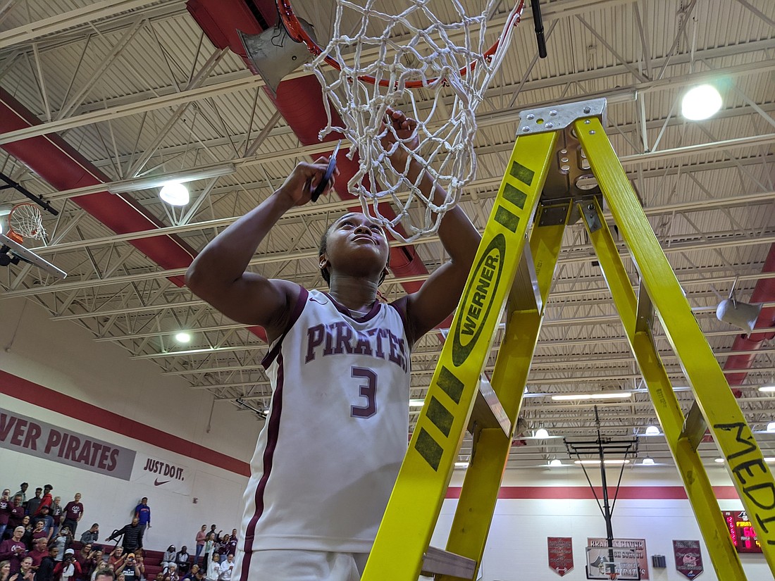O&#39;Mariah Gordon and the Braden River Pirates cut down the nets and reached the Final Four last season.