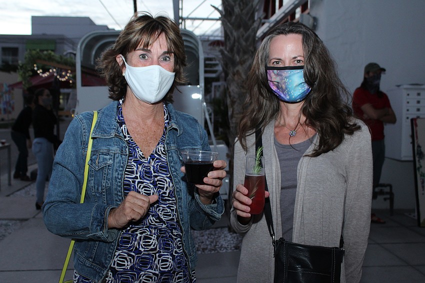 Gillian Eckert and Allison Ficken enjoyed their drinks.