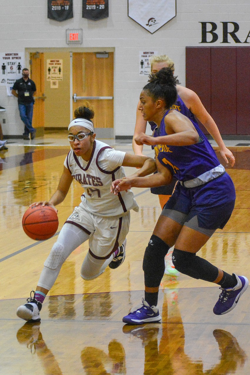 Braden River's Cheyenne Stubbs drives to the basket. Stubbs finished with 16 points.
