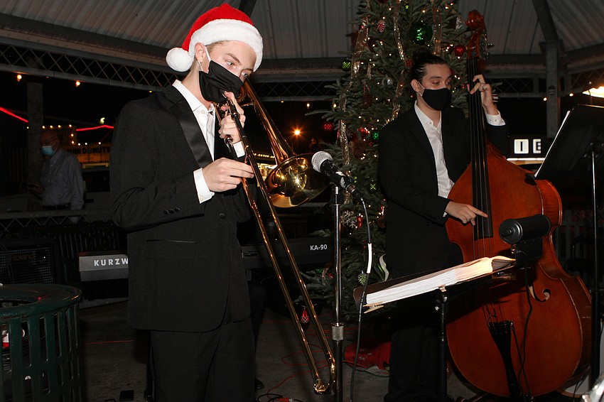 The Pine View Jazz Combo played the Christmas hits.